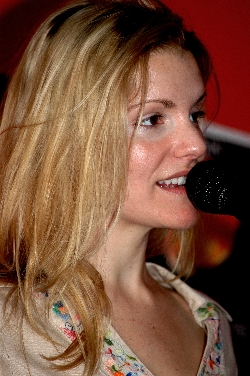 Sarah Sharp - Performing at Borders North; Austin, Texas; May 15, 2004